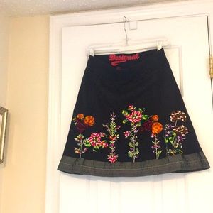 Desigual mini with bright flowers. Small.